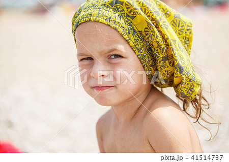 Beautiful kid on the beach 41514737