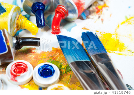 colourfull oil paints. brushes and palette knife. 41519746