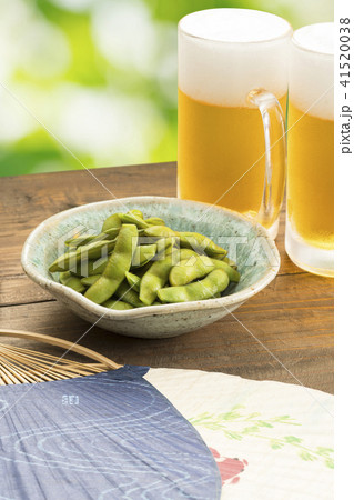 ビールと枝豆の写真素材