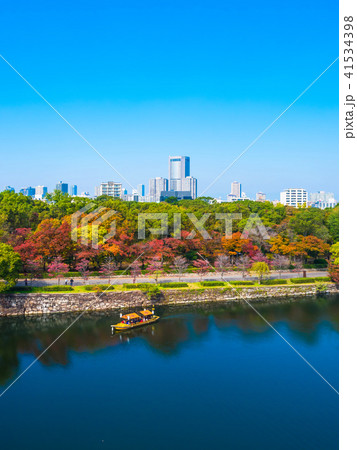 秋の大阪城公園と御座船 41534398