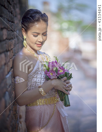 asian  woman wearing thai tradition clothes 41534841