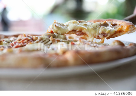 Pizza ham bacon with cheese and tomato sauce Pizza ham bacon with cheese and tomato sauce 41536006