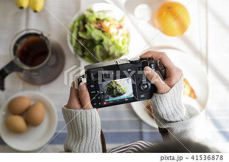 女性　ライフスタイル　料理写真 41536878
