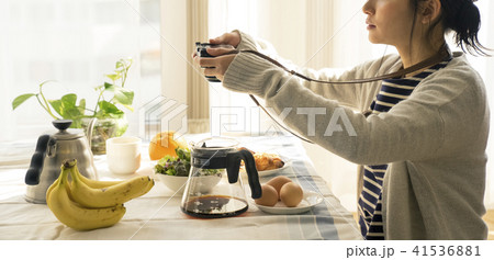 女性　ライフスタイル　料理写真 41536881