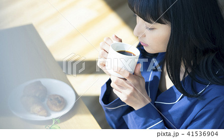 女性　ライフスタイル　朝食 41536904