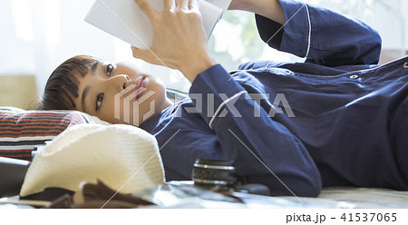 女性　ライフスタイル　旅行 41537065