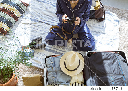 女性　ライフスタイル　旅行 41537114