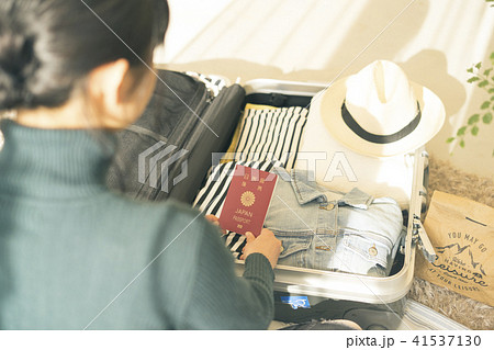 女性　ライフスタイル　料理写真 41537130