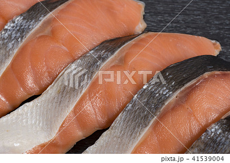 美味しい鮭の切身 41539004