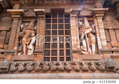 Dwarapalas, western wall, Brihadisvara Temple, Tanjore, Tamil Nadu 41539098
