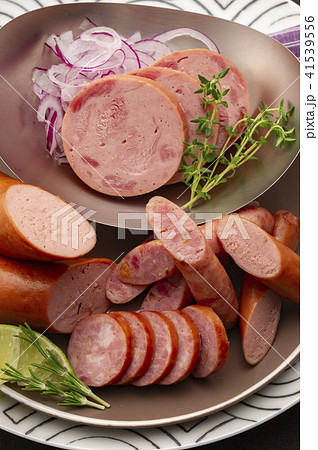 美味しいソーセージの盛り合わせ 41539556