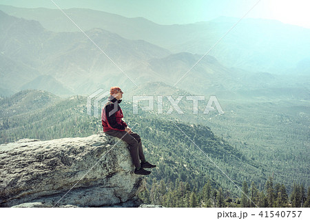 Man on the cliff 41540757