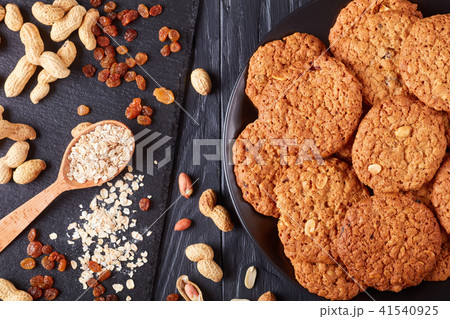 close-up of delicious Oatmeal raisin cookies 41540925