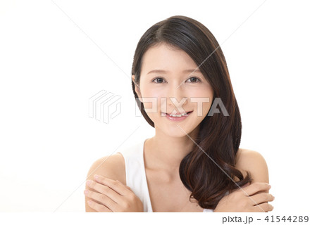 微笑む女性 41544289