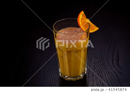 Sweet banana and kiwi mix 41545874