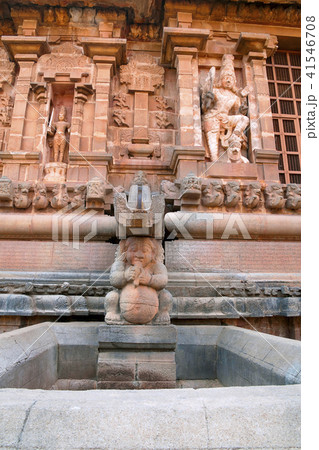 Niches and sculptures, Brihadisvara Temple Tanjore Niches and sculptures, Brihadisvara Temple Tanjore 41546708