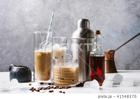 Iced coffee cocktail 41548370