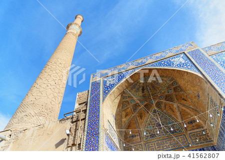 Minaret of Ali Mosque in Isfahan. Iran Minaret of Ali Mosque in Isfahan. Iran 41562807