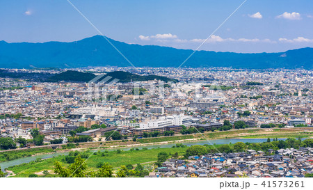 嵐山から眺める京都の町並みと東山 41573261