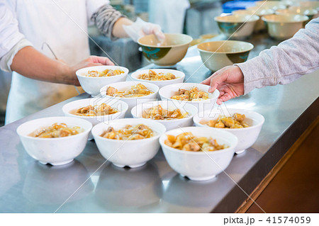 大学　学食の様子 41574059