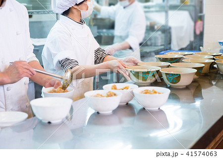 大学　学食の様子 41574063