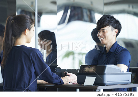 フィットネス　ジム　受付 41575295