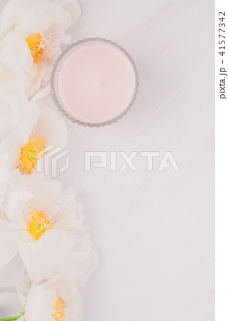 White peony flowers on marble background 41577342