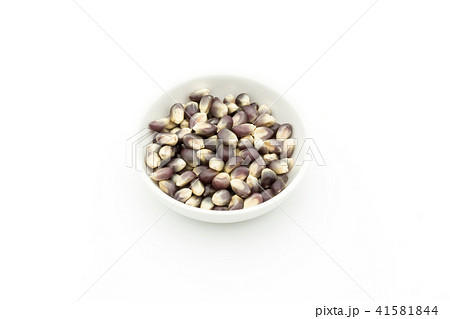 ブラックポップコーンカーネル: black popcorn kernels ブラックポップコーンカーネル: black popcorn kernels 41581844