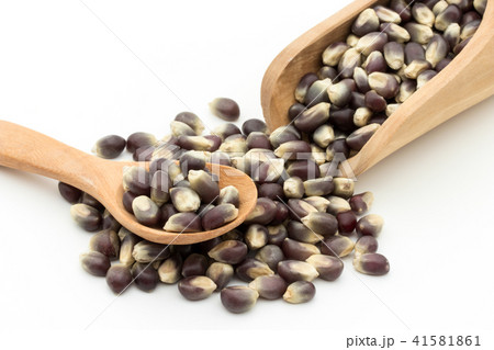 ブラックポップコーンカーネル: black popcorn kernels  41581861