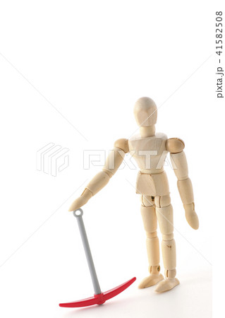 労働　肉体労働　発掘　現場　つるはし 41582508