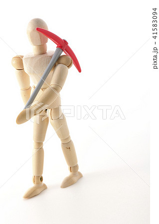 労働　肉体労働　発掘　現場　つるはし 41583094