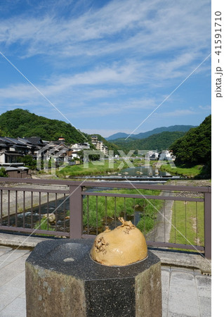 三朝温泉と青空 三朝温泉と青空 41591710