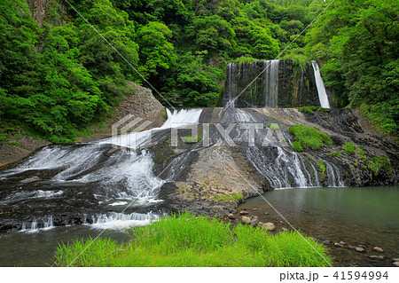 大分県九重町　初夏の竜門の滝 41594994