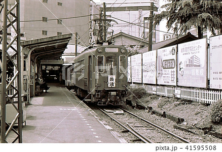 昭和54年 名鉄美濃町線の複電圧車モ６００ 新岐阜駅 岐阜県の写真素材 [41595508] - PIXTA