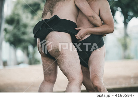 Sumo wrestling 41605947