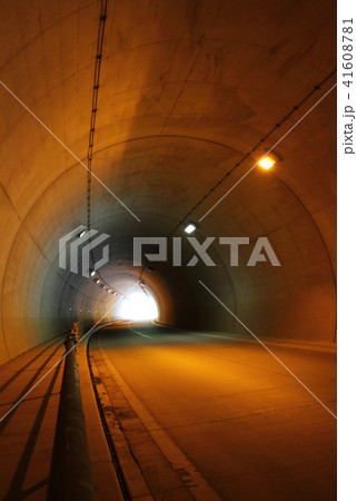 トンネル内部 41608781