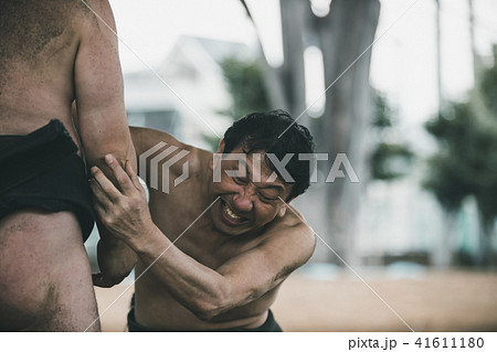 Sumo wrestling Sumo wrestling 41611180