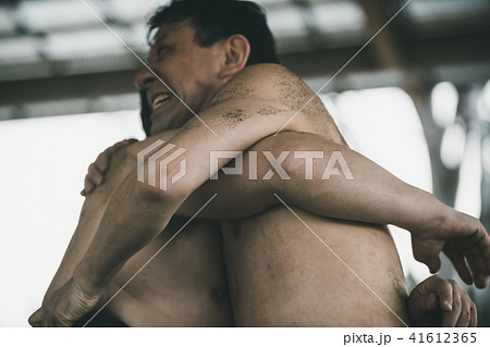 Sumo wrestling 41612365