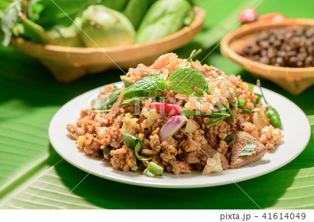 Spicy minced pork with fresh vegetables, Spicy minced pork with fresh vegetables, 41614049