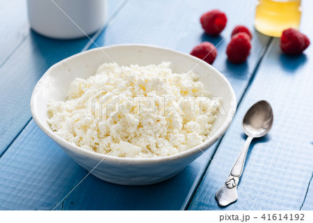 Fresh cottage cheese or ricotta or tvorog in a bowl Fresh cottage cheese or ricotta or tvorog in a bowl 41614192
