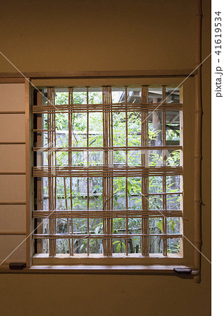 心田庵茶室の格子窓の写真素材