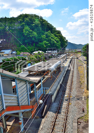 ｊｒ青梅線 二俣尾駅 ホーム 東京都青梅市二俣尾の写真素材