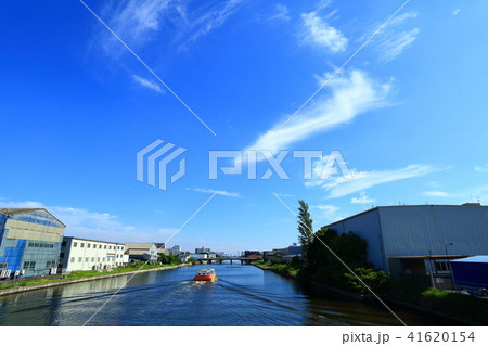 名古屋市中川運河とクルーズ船 41620154