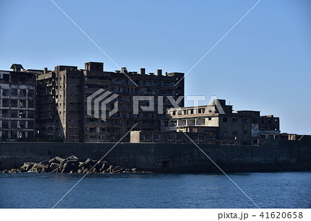 軍艦島 70号棟 端島小中学校跡の写真素材