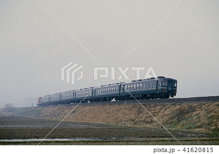 10-176 10系お座敷客車 KATOの10-176 スロ81系和式客車”ふれあい”6両セットを