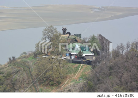 軍事境界線近くの韓国軍監視所（川をはさんで向かい側は北朝鮮） 41620880