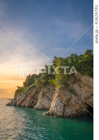 Sunset over the cliffs in Petrovac Sunset over the cliffs in Petrovac 41624701