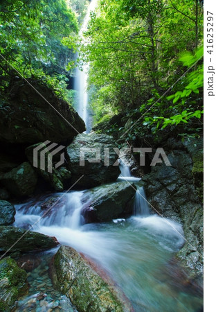 次の滝　和歌山県有田郡有田川町 41625297
