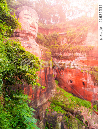 Giant Buddha, Dafo, in Leshan, Sichuan Province, China. 41625555