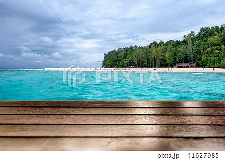 Wood table top on eautiful sea beach Wood table top on eautiful sea beach 41627985